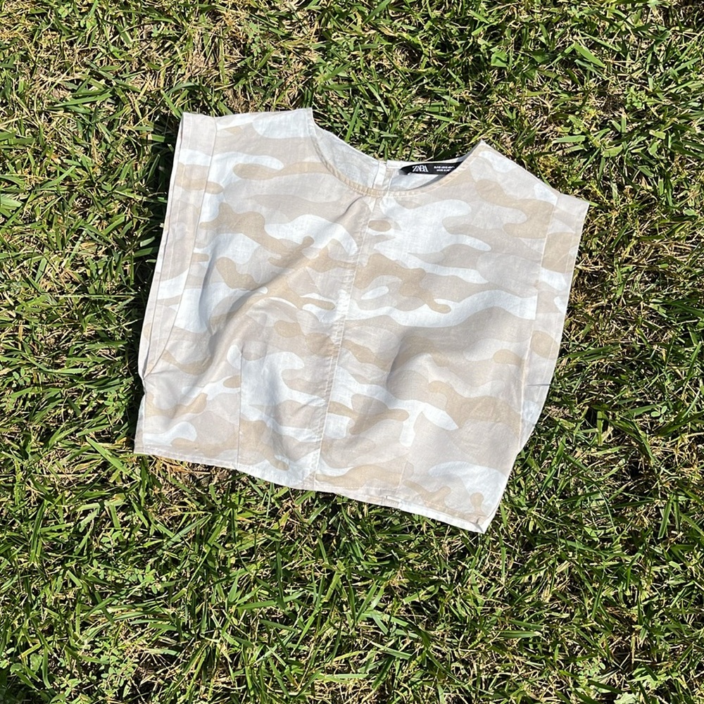 Zara Women’s Printed Blouse Cream & White Camo Patterned Crop Top (Light Camel) - Picture 9 of 9